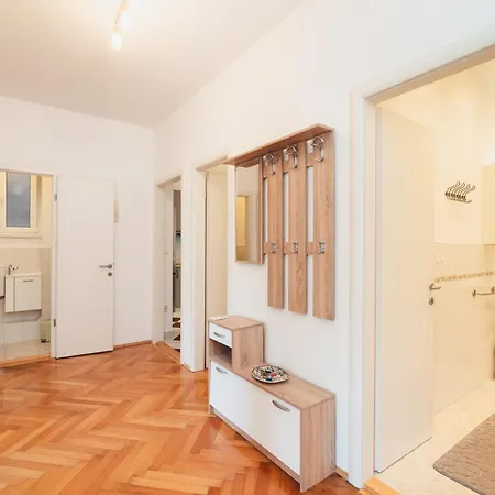 Spinut Urban Retreat Daire *