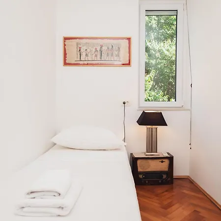 Spinut Urban Retreat Апартаменты